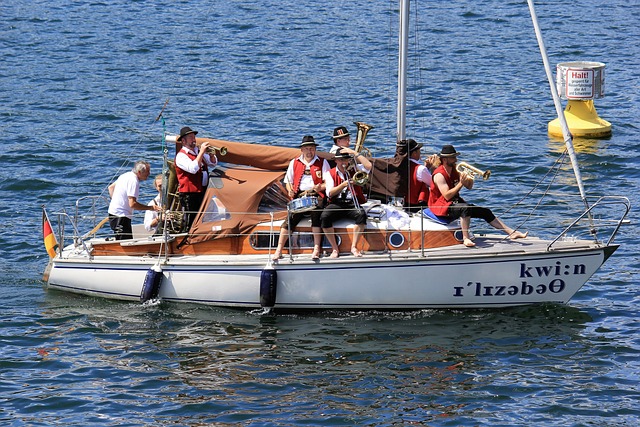 通过加大对 通过加大对